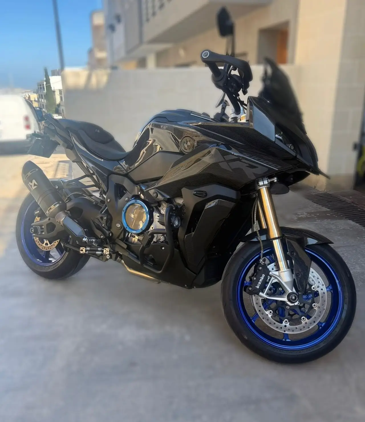 Motocicleta de altas prestaciones preparada para calibración ECU